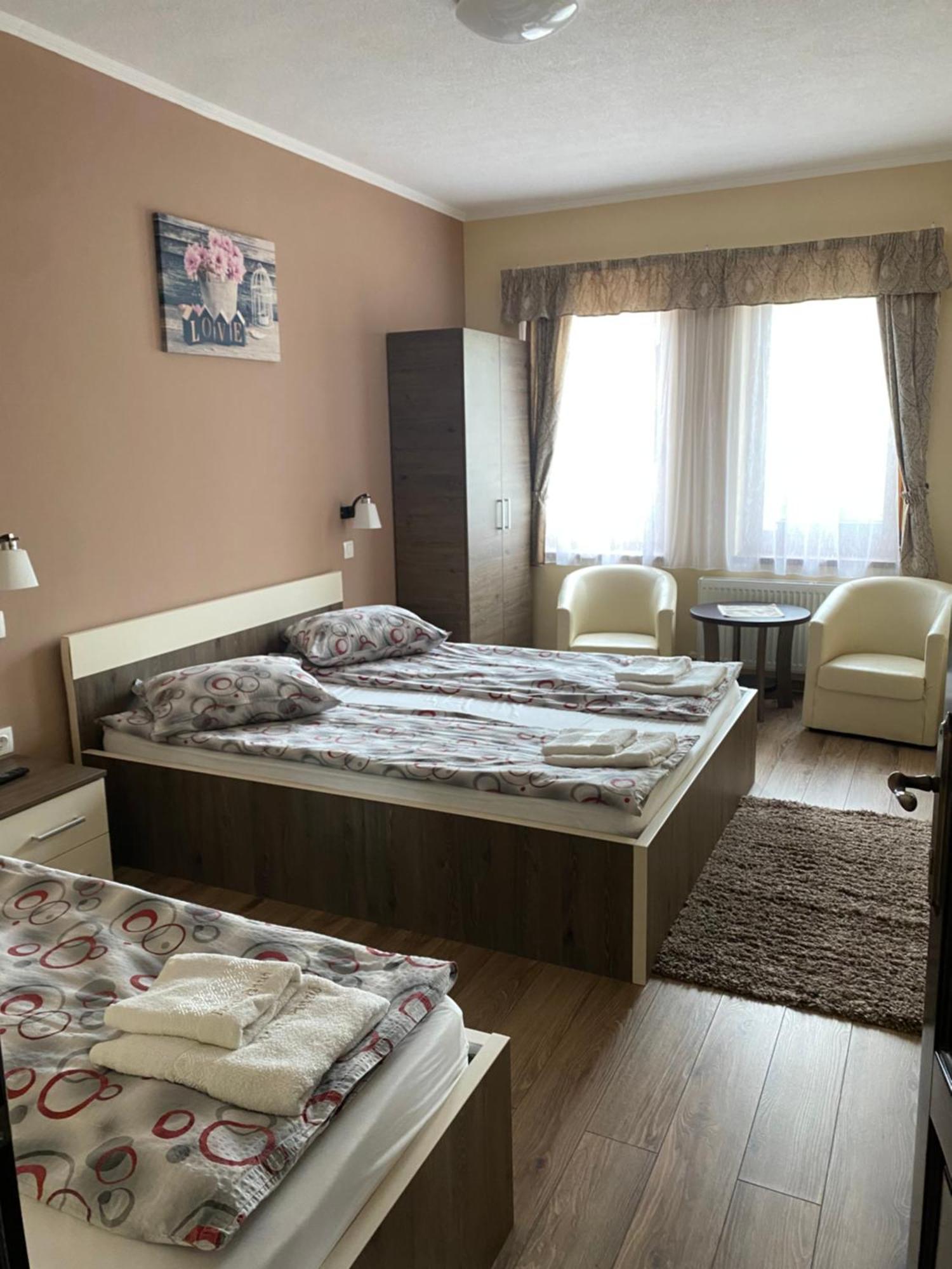 Bed and Breakfast Farkas Panzio Praid Esterno foto
